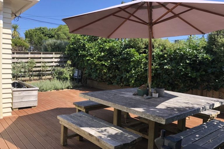 Photo of property in 12 Raumati Terrace, Khandallah, Wellington, 6035