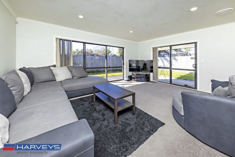 Photo of property in 30a Grove Road, Papakura, 2110