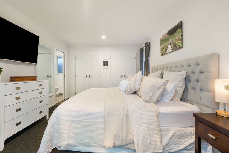 Photo of property in 16 Tomairangi Crescent, Pukekohe, 2120