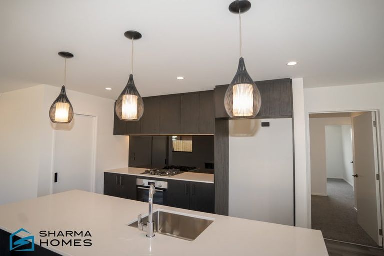 Photo of property in 21 Akoranga Place, Hornby, Christchurch, 8042