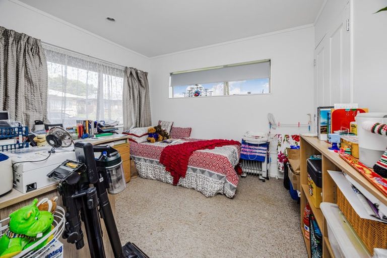 Photo of property in 23 Carlas Way, Ranui, Auckland, 0612