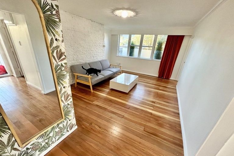 Photo of property in 5 Johnston Grove, Taita, Lower Hutt, 5011