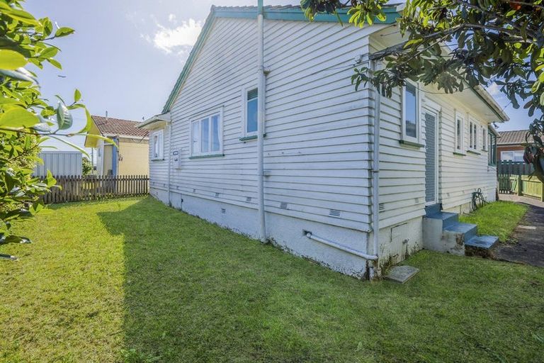 Photo of property in 252b Great South Road, Manurewa, Auckland, 2102