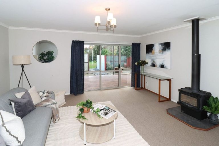Photo of property in 29 Armstrong Avenue, Carterton, 5713