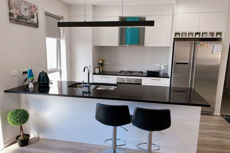 Photo of property in 14 Parton Road, Pukekohe, 2120