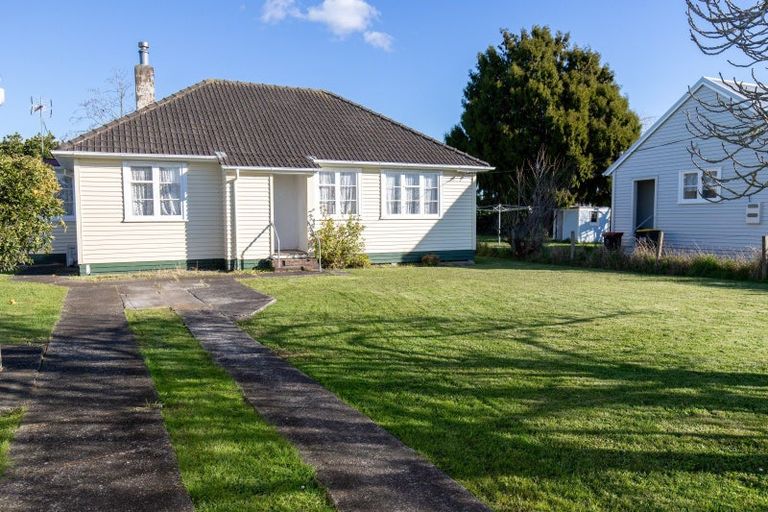 Photo of property in 11 Hayward Road, Ngatea, 3503