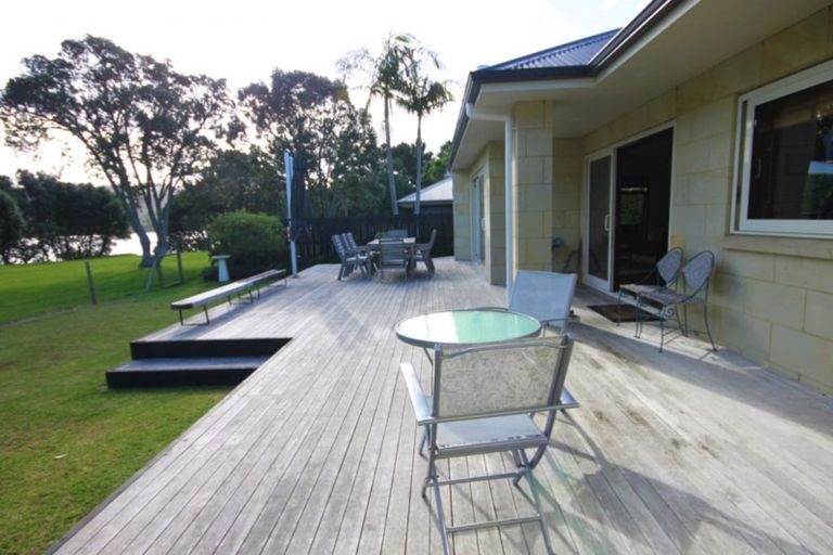 Photo of property in 69 Tangiteroria Lane, Pauanui, Hikuai, 3579