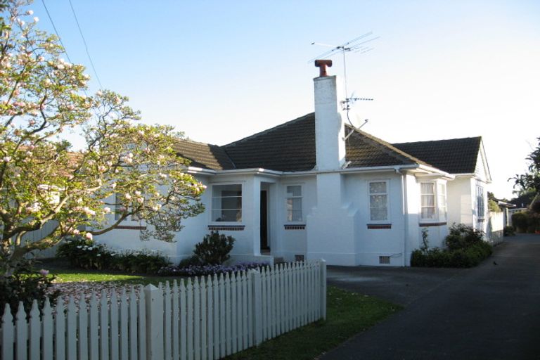 Photo of property in 8 Malone Road, Waterloo, Lower Hutt, 5011