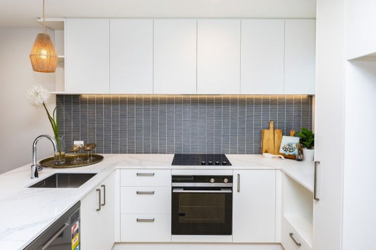 Photo of property in 35 Seymour Street, Hornby, Christchurch, 8042