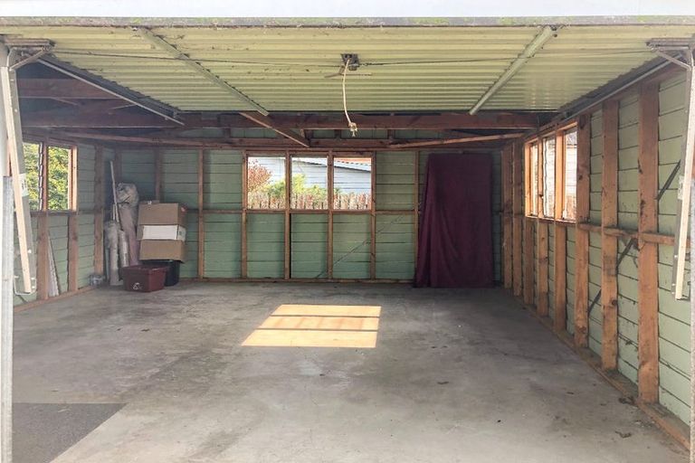 Photo of property in 16 Saint Joseph Street, Waipukurau, 4200
