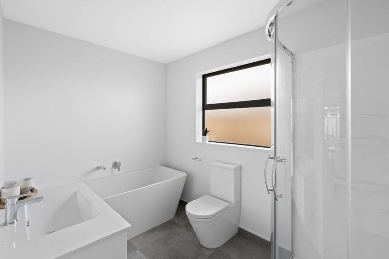 Photo of property in 184 Faringdon Boulevard, Rolleston, 7615