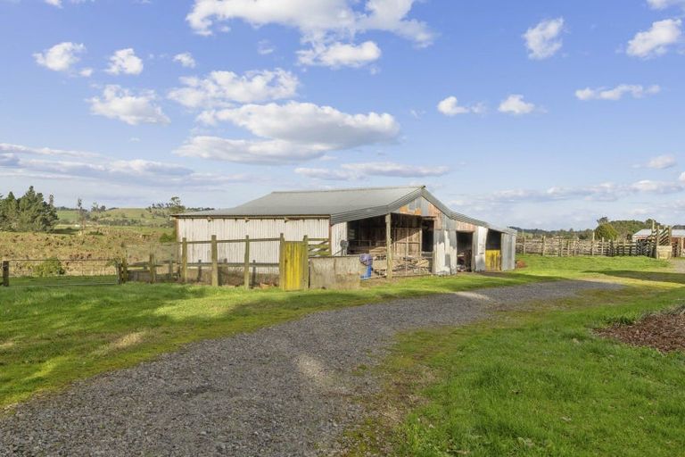 Photo of property in 223 Mataro Road, Onaero, Urenui, 4375