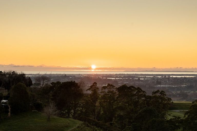 Photo of property in 15d Junction Road, Minden, Tauranga, 3176