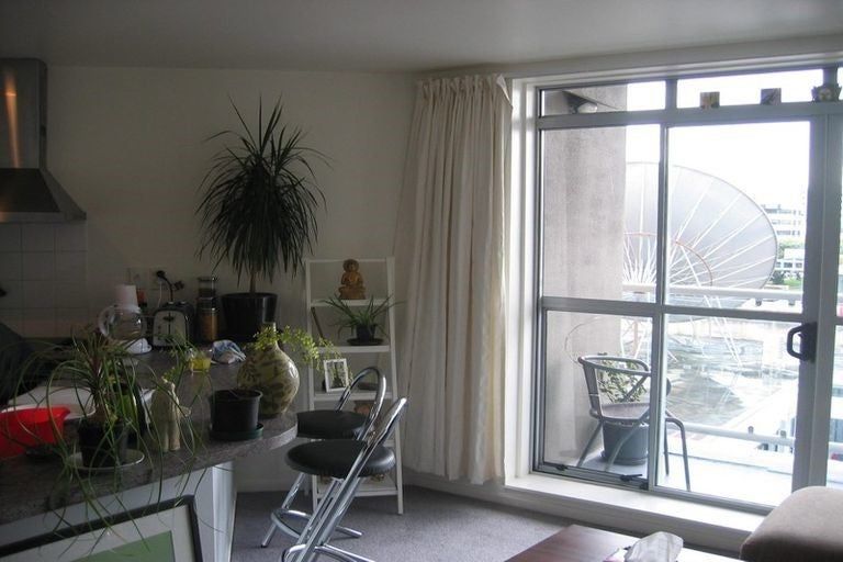 Photo of property in Grandstand Apartments, 80u6 Kent Terrace, Mount Victoria, Wellington, 6011