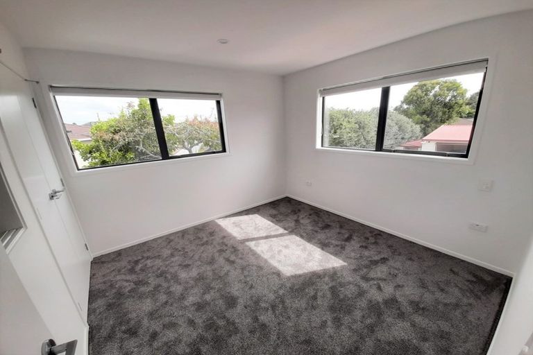 Photo of property in 9/59 Neil Avenue, Te Atatu Peninsula, Auckland, 0610