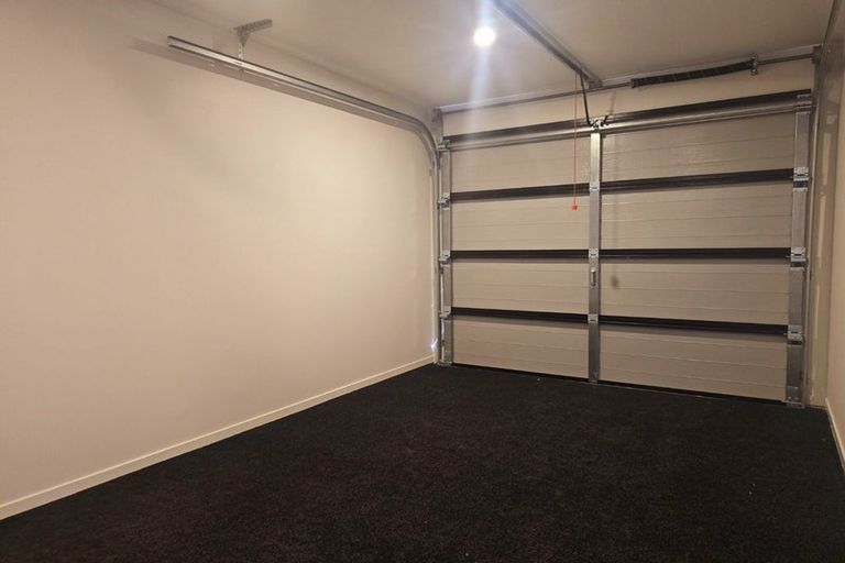 Photo of property in 11 Seymour Road, Sunnyvale, Auckland, 0612