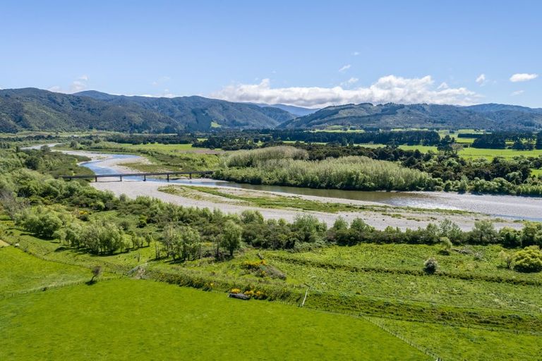 Photo of property in 50 Flax Cutter Lane, Woodside, Greytown, 5794