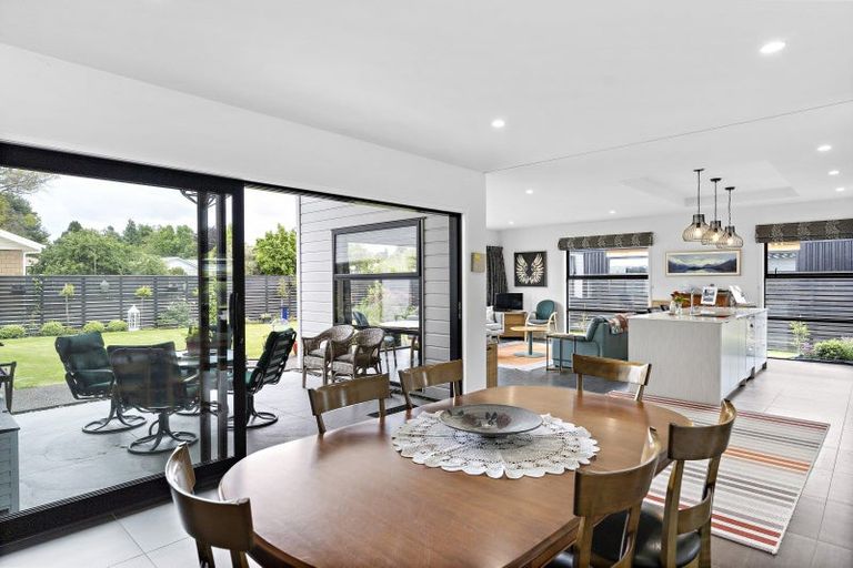 Photo of property in 5 James Kidd Place, Greytown, 5712