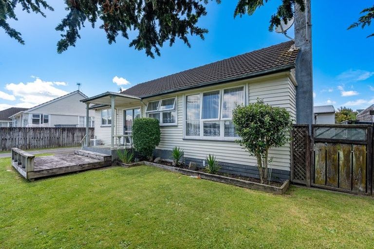 Photo of property in 9 Grandview Road, Nawton, Hamilton, 3200