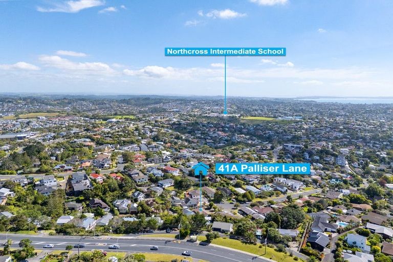 Photo of property in 41a Palliser Lane, Browns Bay, Auckland, 0632