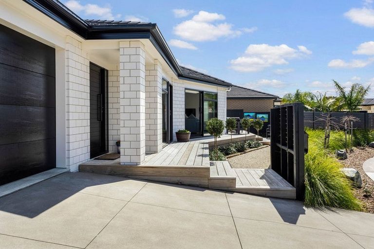 Photo of property in 20 Lillian Place, Orewa, 0931