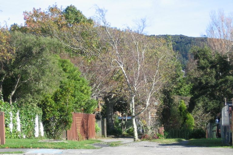Photo of property in 74a Kairimu Street, Stokes Valley, Lower Hutt, 5019