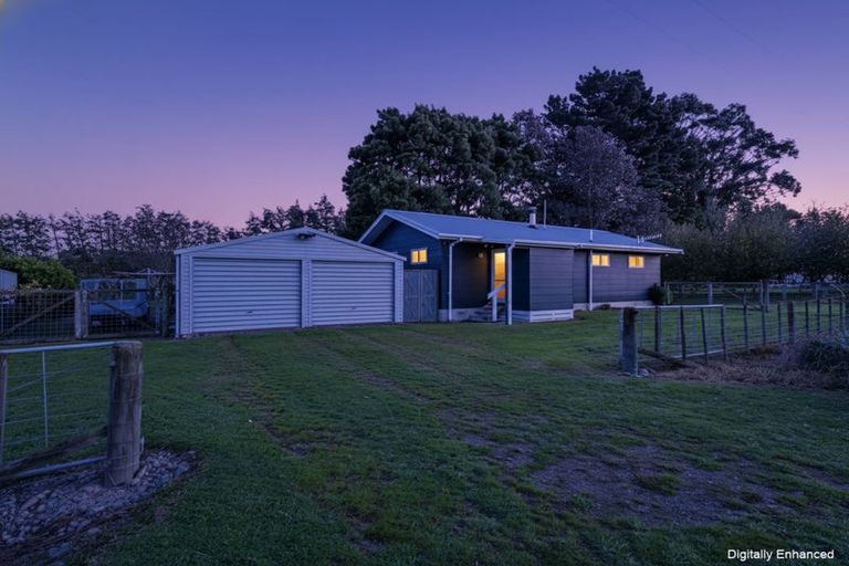 Photo of property in 10 Factory Road, Ballance, Pahiatua, 4983