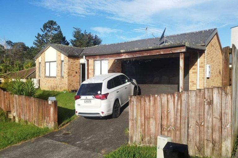 Photo of property in 61 Woodbank Drive, Glen Eden, Auckland, 0602