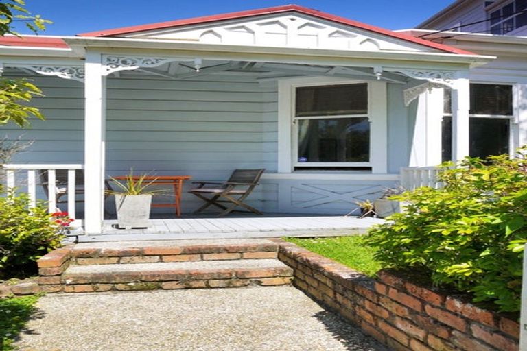Photo of property in 33 Reuben Avenue, Brooklyn, Wellington, 6021