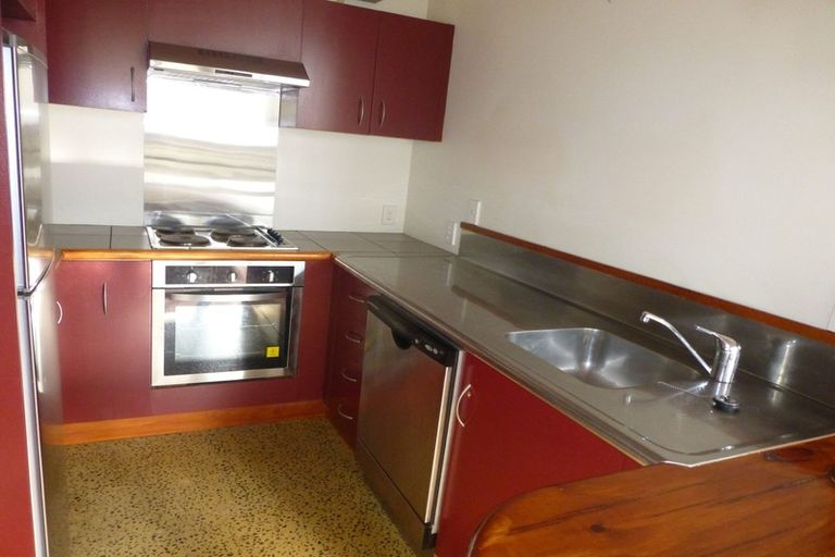 Photo of property in Pirie Street Townhouses, 28/35u Pirie Street, Mount Victoria, Wellington, 6011