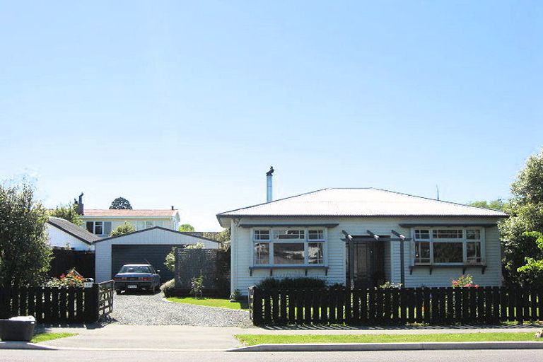 Photo of property in 10 Lindon Street, Rangiora, 7400