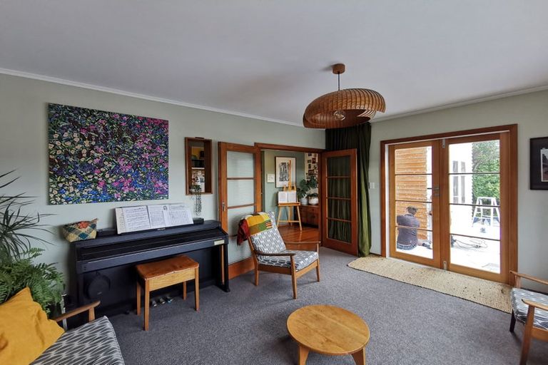 Photo of property in 67 Townsend Road, Miramar, Wellington, 6022