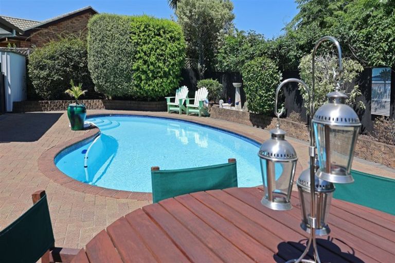 Photo of property in 3 Pippen Court, Henderson, Auckland, 0612