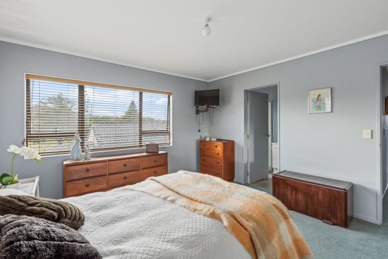 Photo of property in 2/25 Nukumea, Orewa, 0931