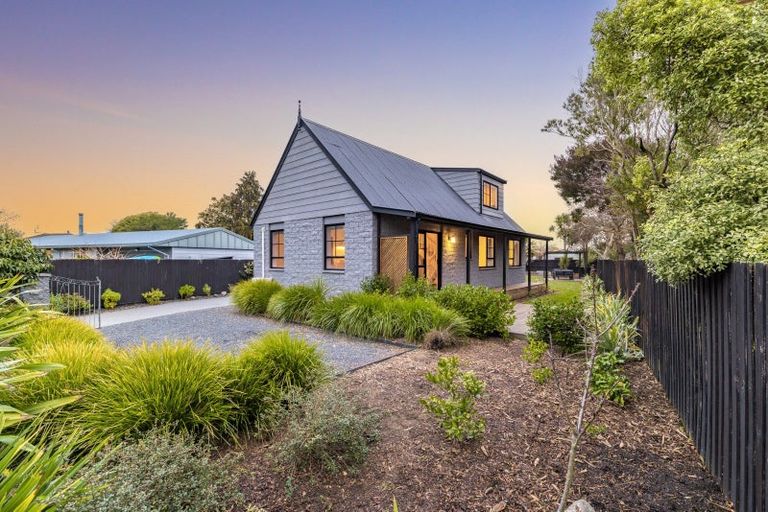 Photo of property in 47a Inwoods Road, Parklands, Christchurch, 8083