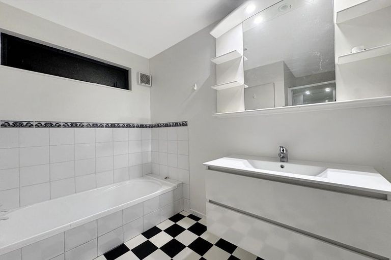 Photo of property in 54 Cunliffe Street, Churton Park, Wellington, 6037
