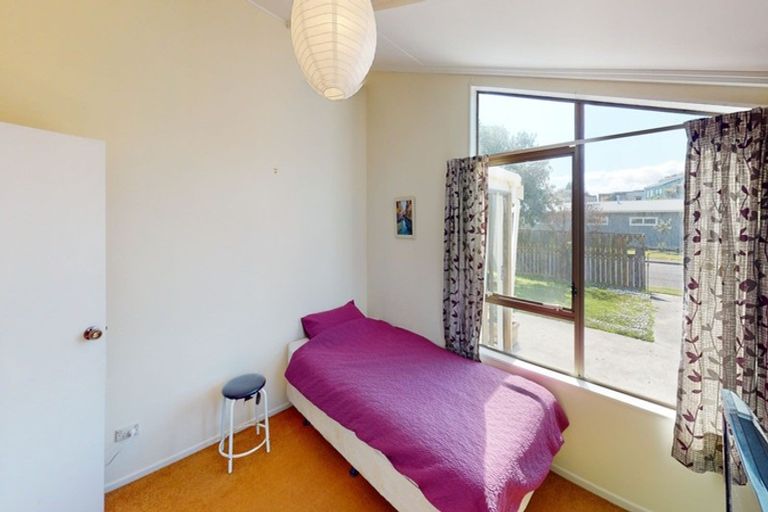Photo of property in 11 Hydrabad Drive, Waitarere Beach, Levin, 5510