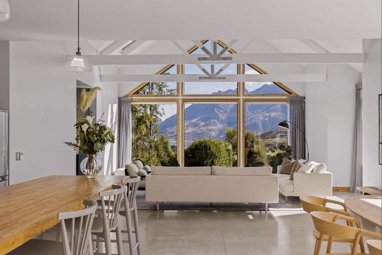 Photo of property in 16 Mckellar Drive, Jacks Point, Queenstown, 9371