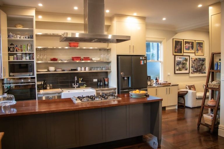 Photo of property in 5 Youngs Lane, Te Aro, Wellington, 6011