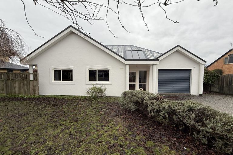 Photo of property in 42 Meadowstone Drive, Wanaka, 9305