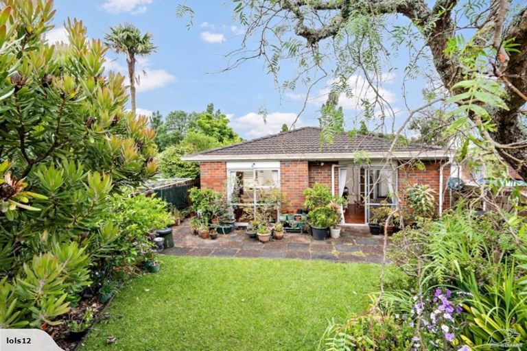 Photo of property in 1/65 Glendale Road, Glen Eden, Auckland, 0602