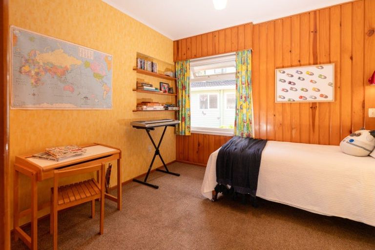 Photo of property in 72 Severn Street, Island Bay, Wellington, 6023