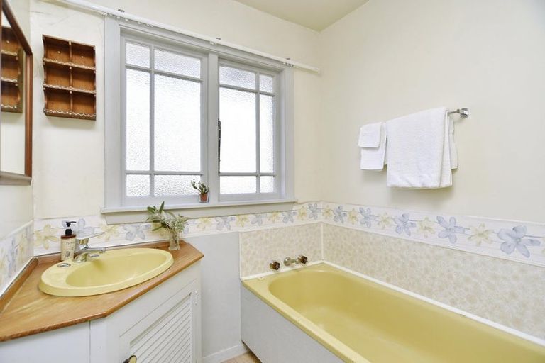 Photo of property in 53 Philpotts Road, Mairehau, Christchurch, 8052