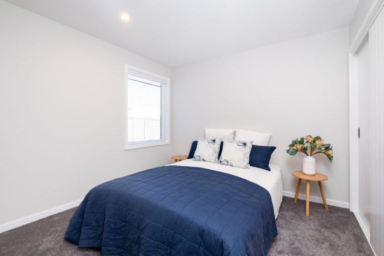 Photo of property in 12 George Yee Place, Taradale, 4112