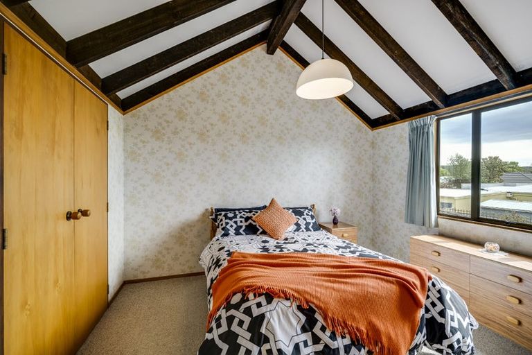 Photo of property in 2/64 Avondale Road, Taradale, Napier, 4112