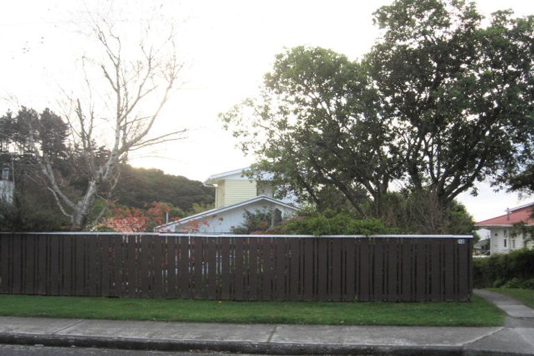 Photo of property in 12 Kaitawa Crescent, Paraparaumu, 5032