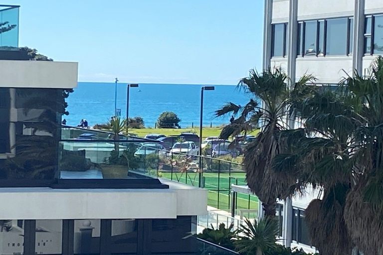 Photo of property in 12 Maunganui Road, Mount Maunganui, 3116