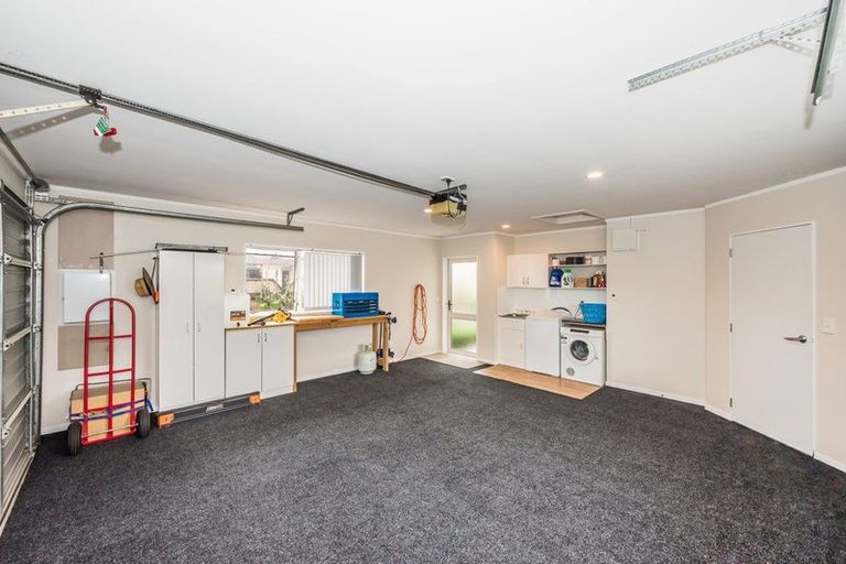 Photo of property in 78 Guildford Drive, Paraparaumu, 5032