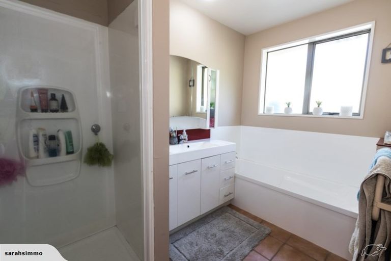 Photo of property in 2/69 Bowenvale Avenue, Cashmere, Christchurch, 8022