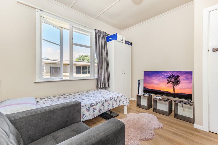 Photo of property in 1/7 Cambridge Road, Manurewa, Auckland, 2102